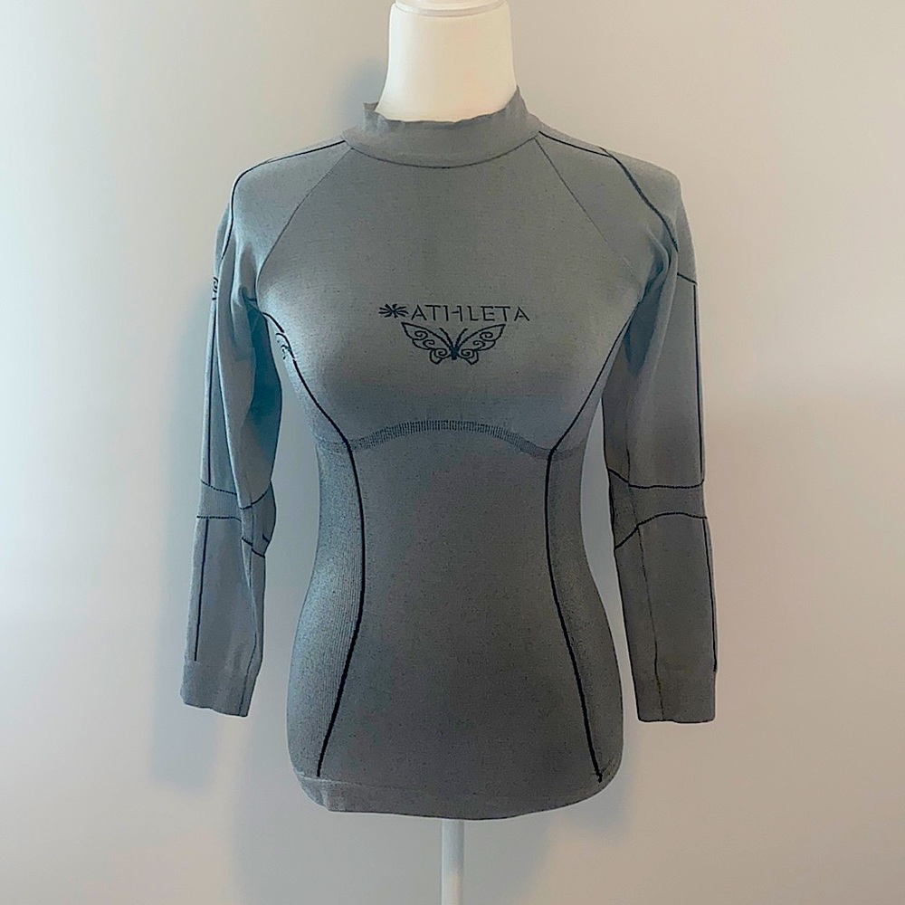 Rare Athletic Athleta Gray turtleneck top Size M/L
